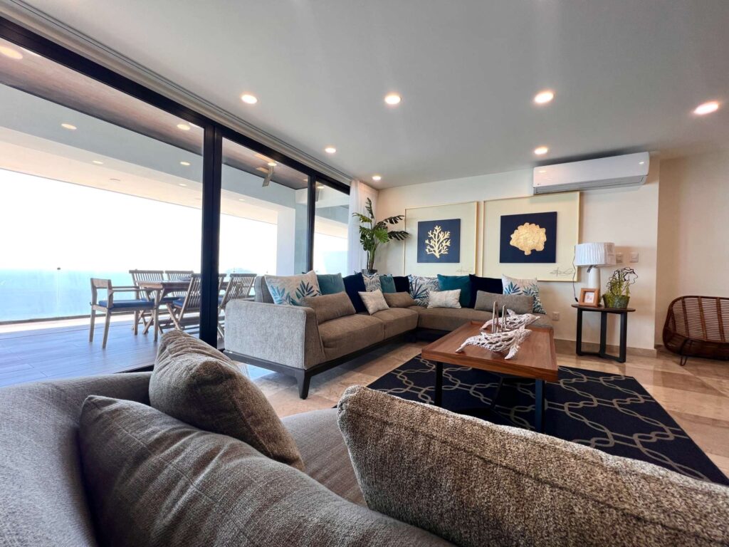 Penthouse Central Tower